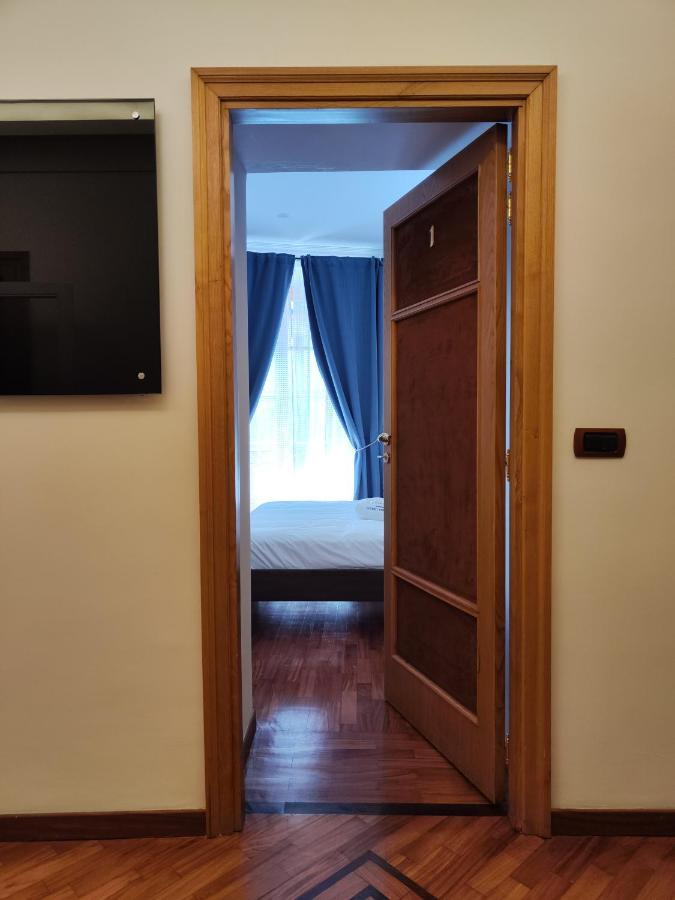 Bed and Breakfast Palazzo Il Convento Luxury Umberto I Неаполь Екстер'єр фото